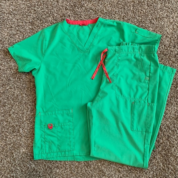 Carhartt Scrub Set